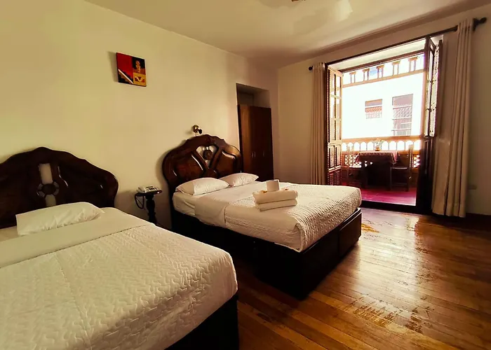 Hotel Carmen Plaza